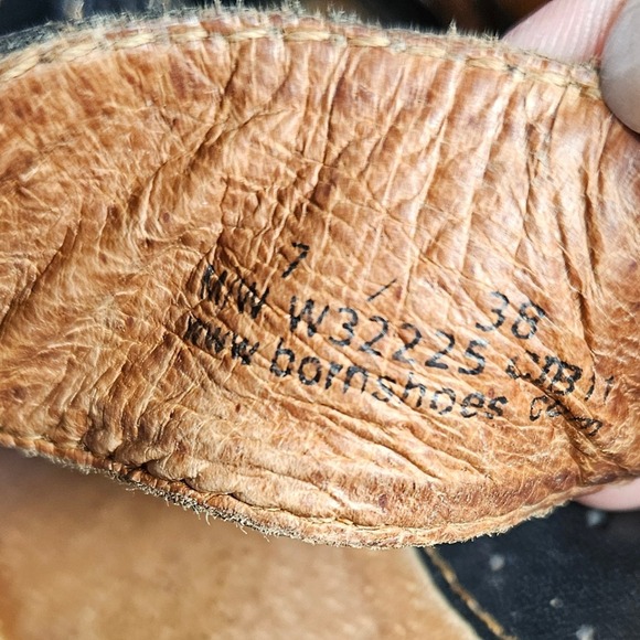 Born Leather Thong Sandals Womens Size 7 M Black Hand Crafted Footwear - Picture 11 of 11